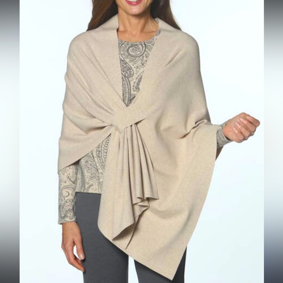 J’ Envie New York net wrap, shawl poncho - Picture 1 of 10
